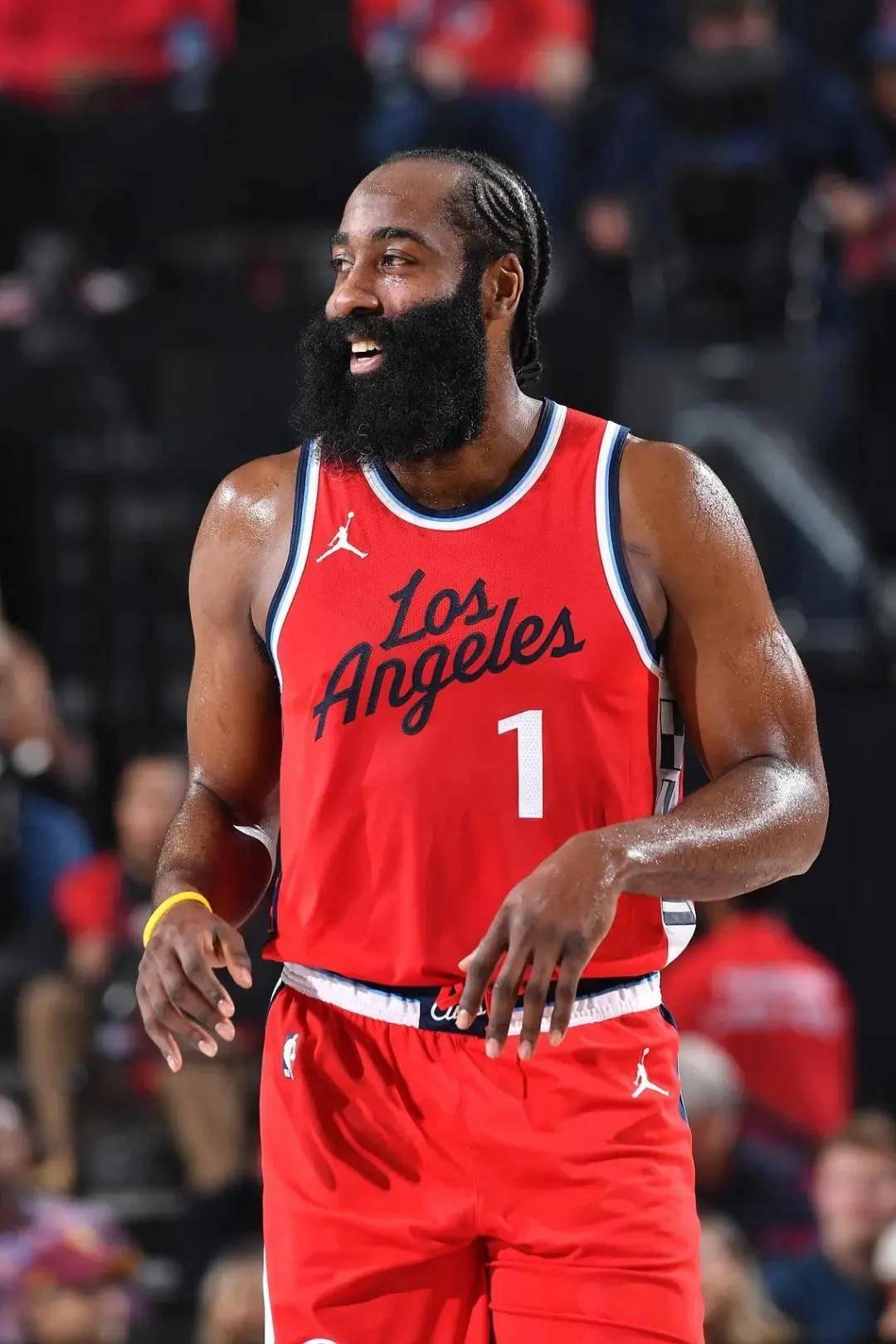 爱游戏体育-哈登赛事官方发布比分优势明显新规，老鹰争议不断！的简单介绍