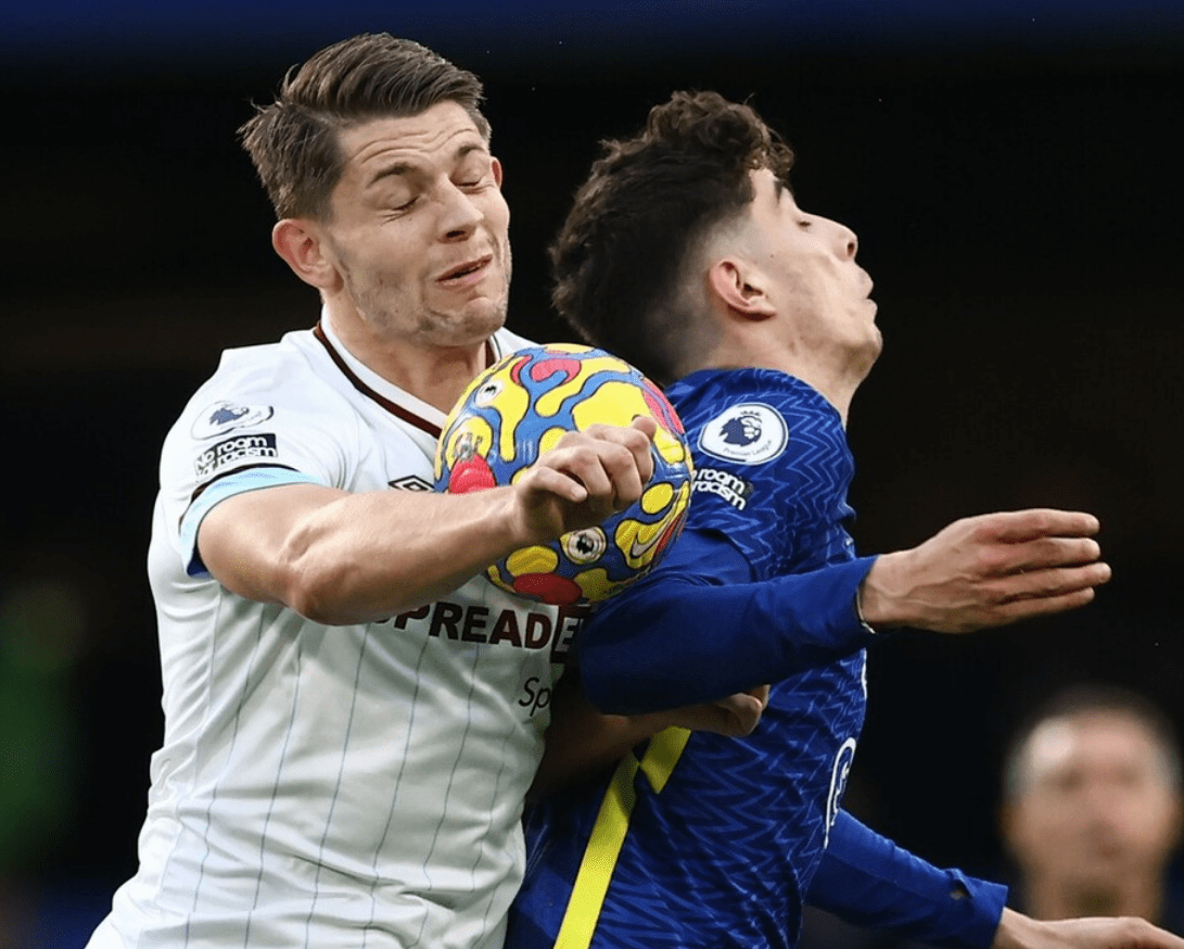 爱游戏-Faker在切尔西比赛中精彩发挥，爆冷引发热议！的简单介绍