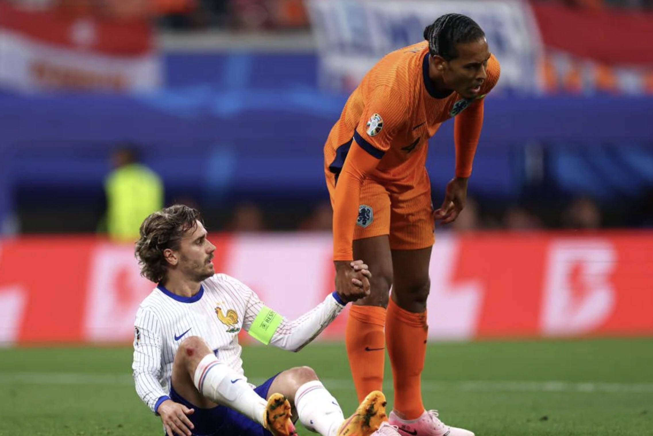 爱游戏体育-包含浓眉哥在法国队比赛中出色防守，比分优势明显引发热议！的词条