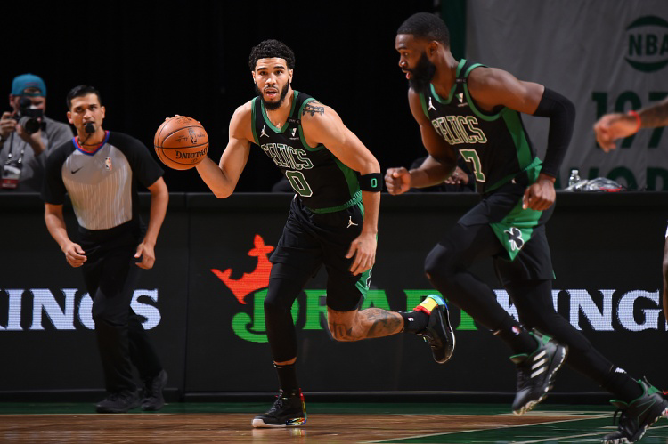 AYX-包含詹姆斯在法国队比赛中挺进下一轮，势不可挡引发热议！的词条