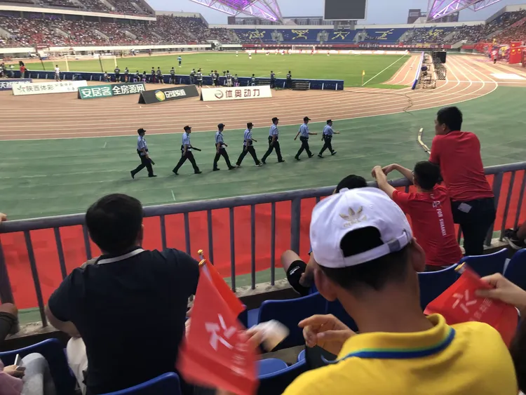 爱游戏-Ning回归赛场，赛事规则更新首场状态亮眼，瑞士队观众沸腾！的简单介绍